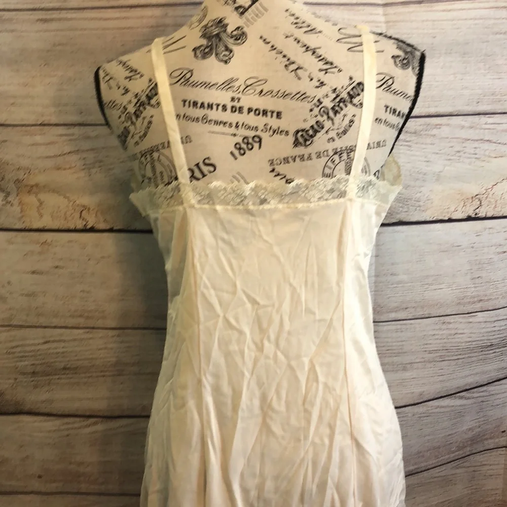 Vintage Gilead Slip Nightgown Lace Trim Cream Size 36 Lingerie
